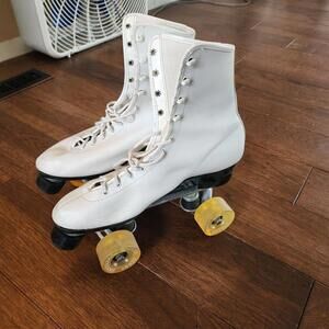 Womans Vintage Roller Derby roller skates 9 - 10